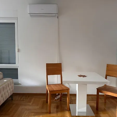 Apartment Near Airport II Sarajevo Exterior photo
